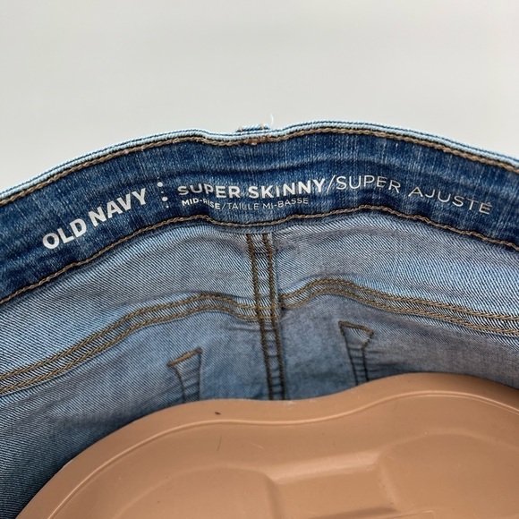 Old Navy Woman's Mid-Rise Super Skinny Size 8 - Picture 5 of 6